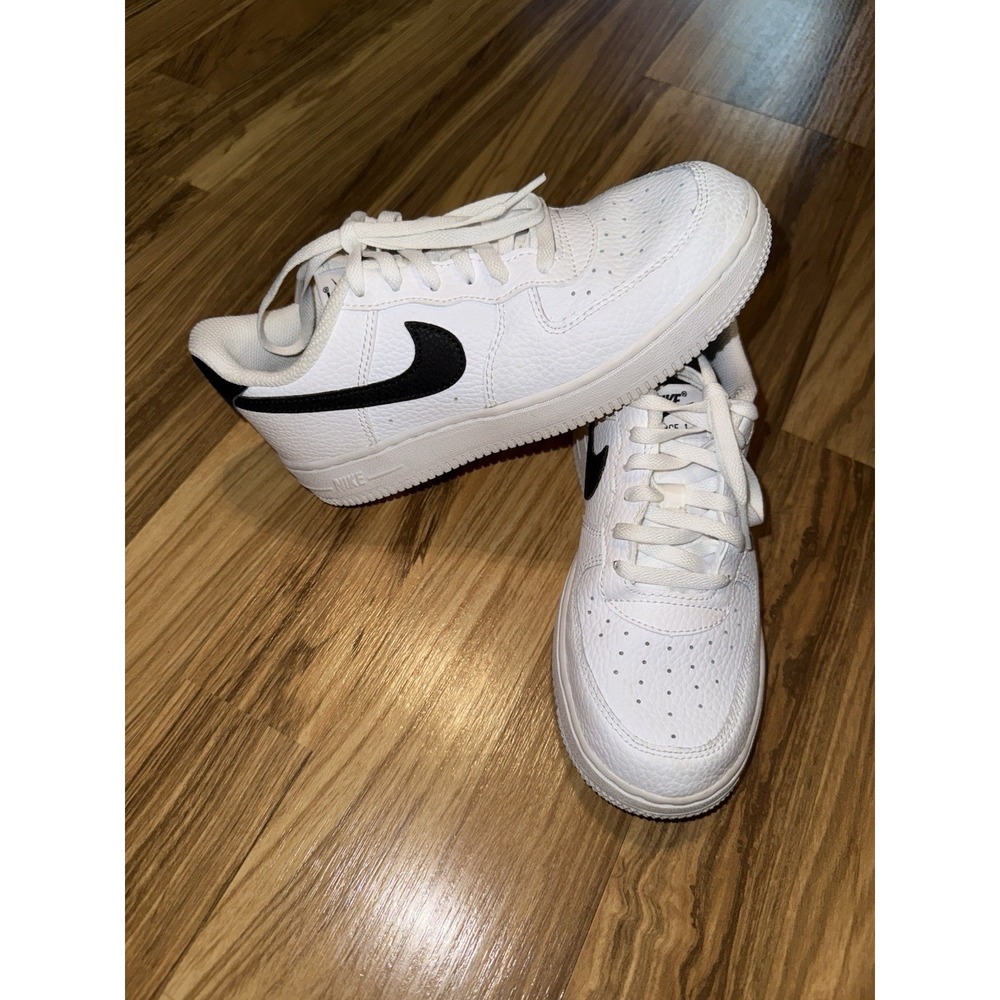Nike Air Force 1 '07 Low‎ 2.5Y White Black Youth Boys Girls Unisex